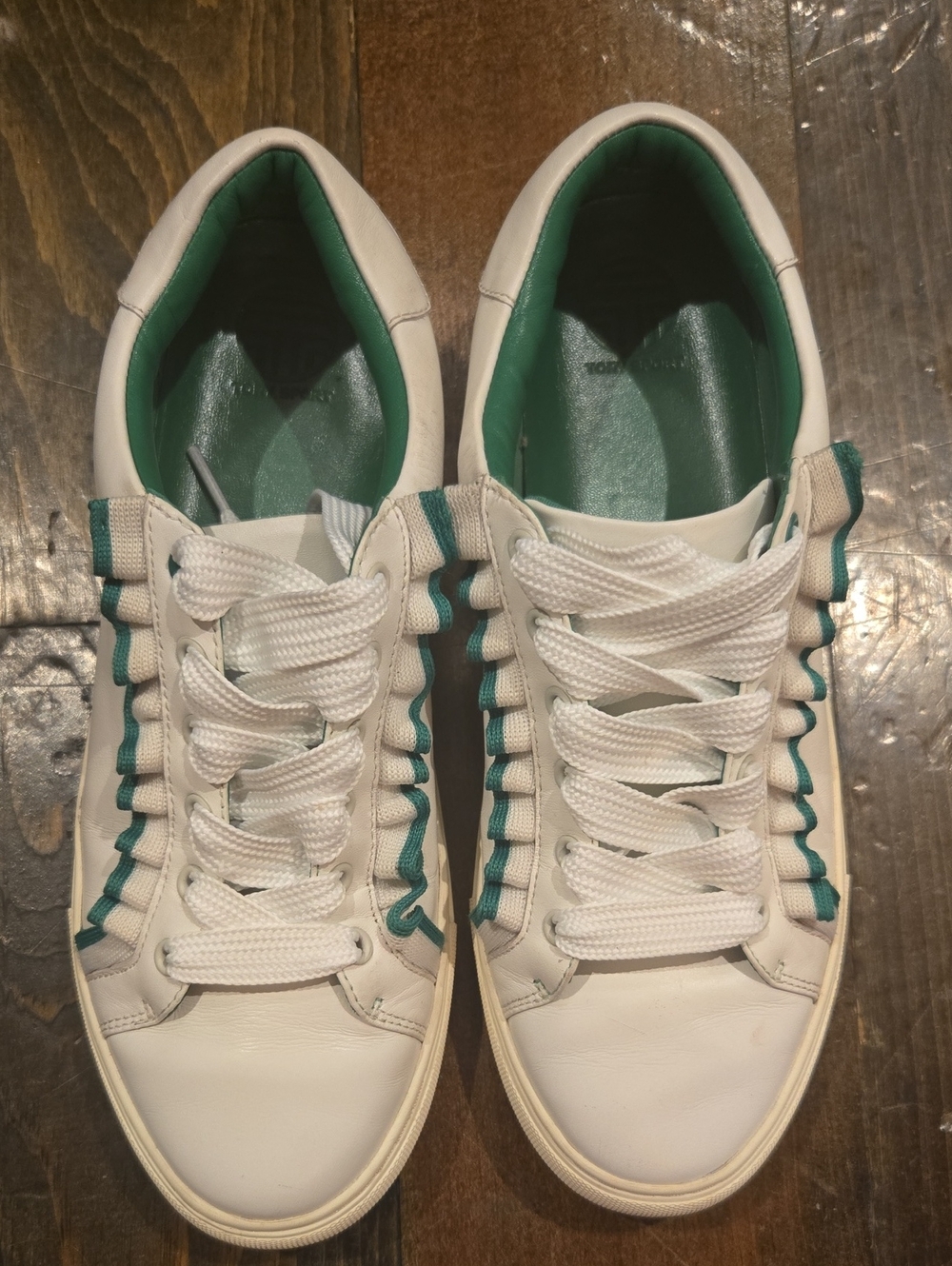 Tory Sport Ruffle Sneaker Snow White/Vineyard Womens SZ 9 Sneakers